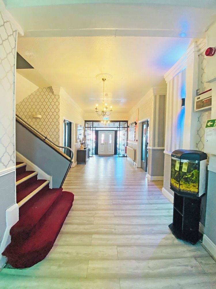 The J & S Hotel 2