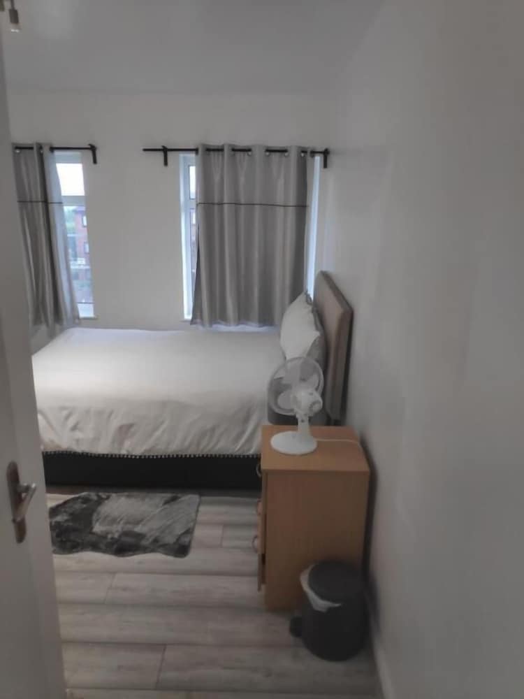 Featherstone Court 2