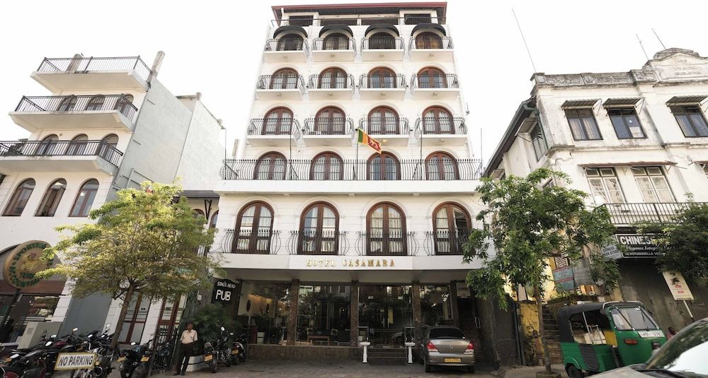 Hotel Casamara - Center Point Kandy 1
