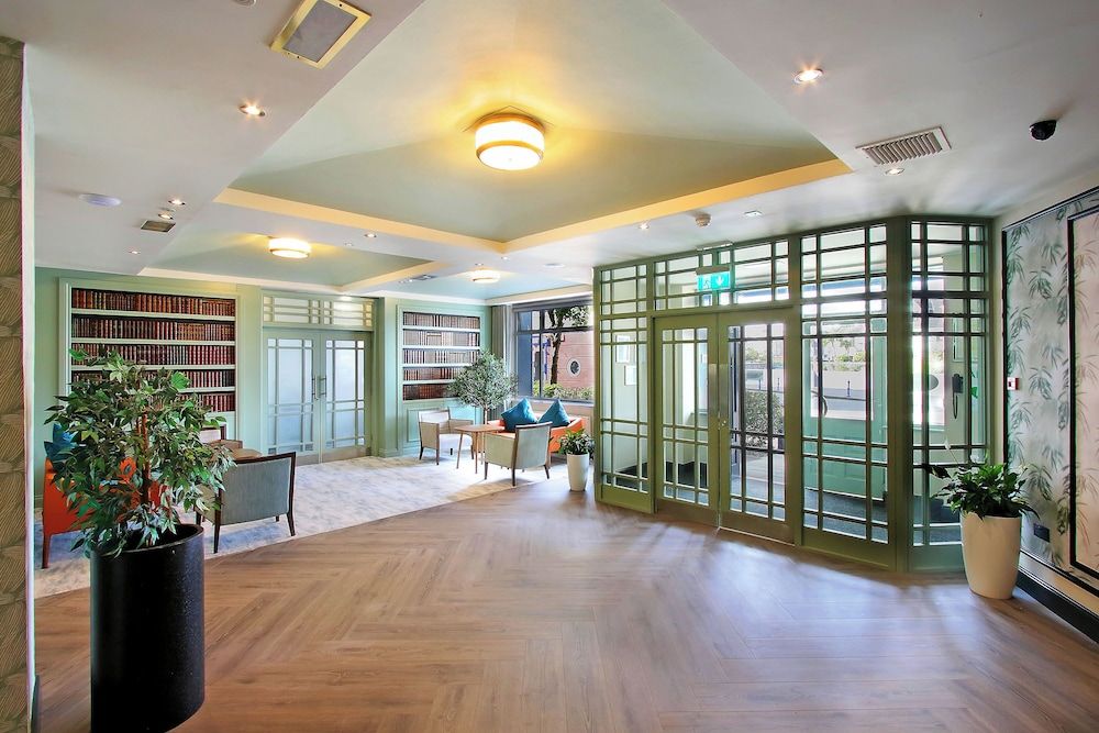 Waterford Marina Hotel 1