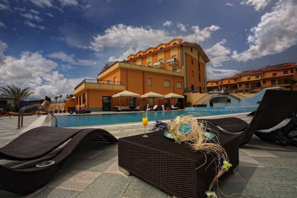 Grand Hotel Paradiso 1