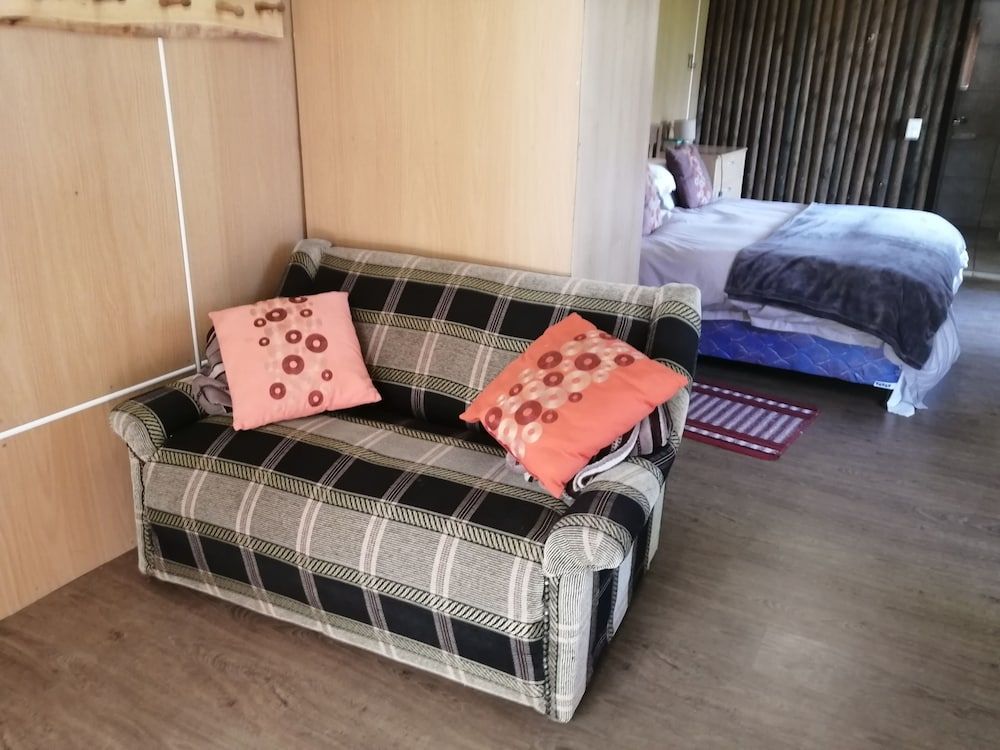 Ibis Place Guest House 2