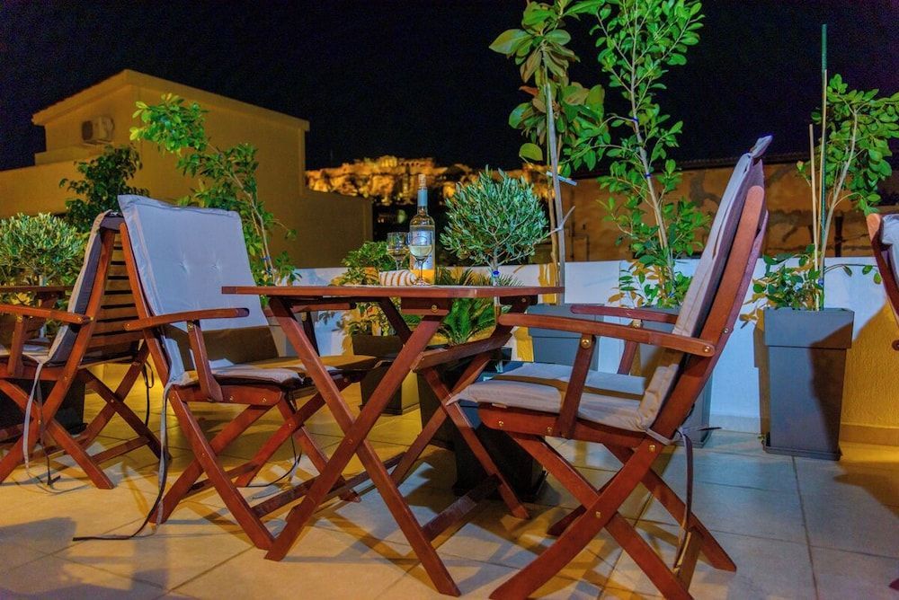 Theasis Athens 1