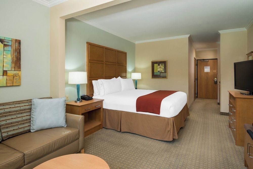 Holiday Inn Express & Suites SANTA CLARA - SILICON VALLEY by IHG 1