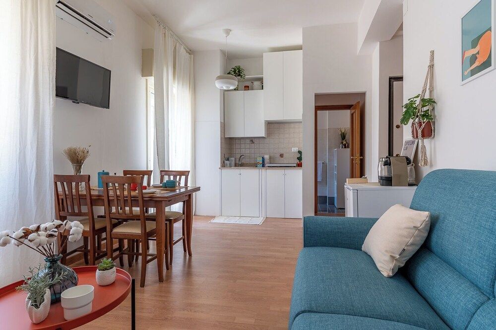 Ierone Apartment with Balcony by Wonderful Italy 1