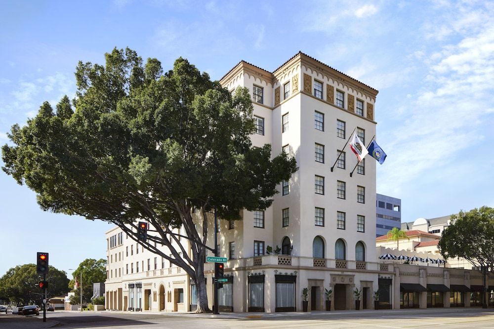 Pasadena Hotel & Pool 1
