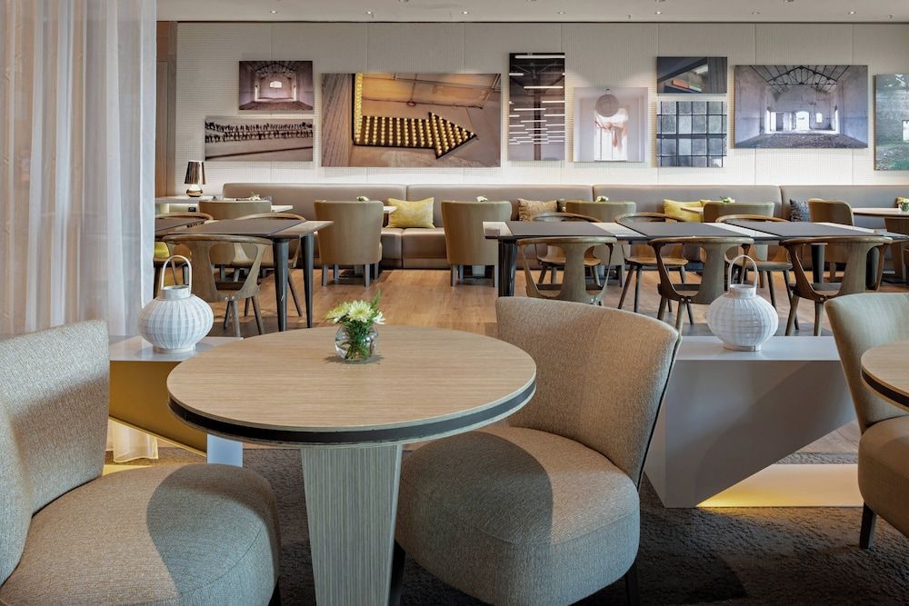 AC Hotel Diagonal L'Illa by Marriott 1