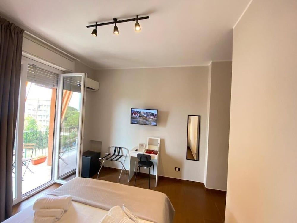 Panoramic Rooms 2