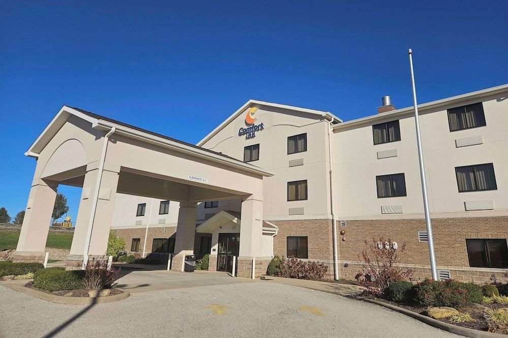 Comfort Inn Ferdinand 1