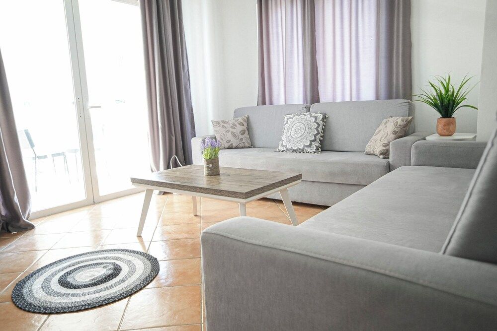 Saranda Waterside Apartments 2