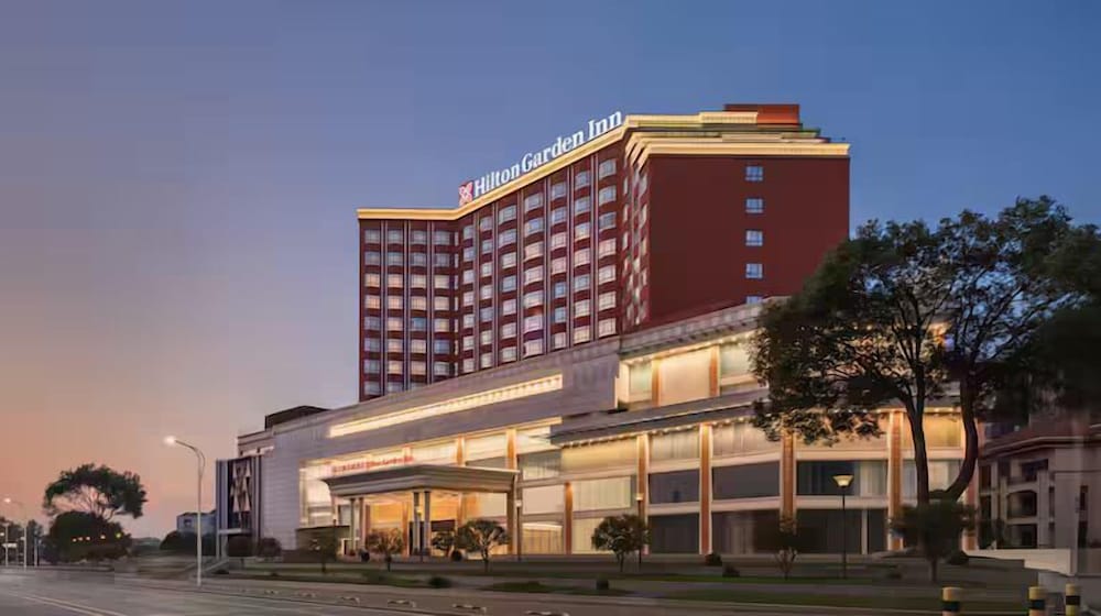 Hilton Garden Inn Dongguan Wanjiang Jiangjing Road 1