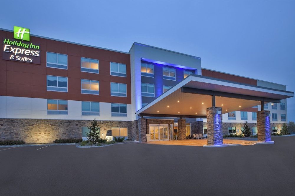 Holiday Inn Express & Suites PARKERSBURG EAST by IHG 1