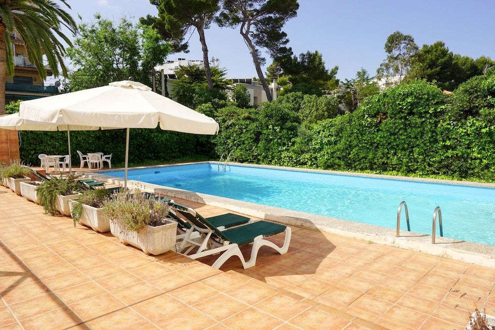 Houm Nets - Adults Only 1