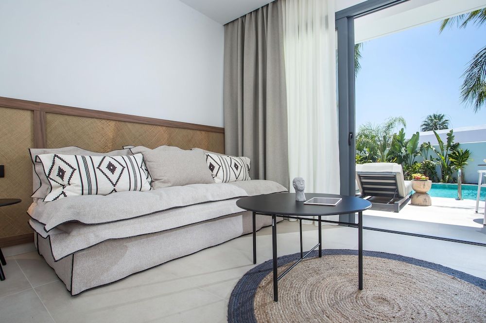 Vanik Suites 2