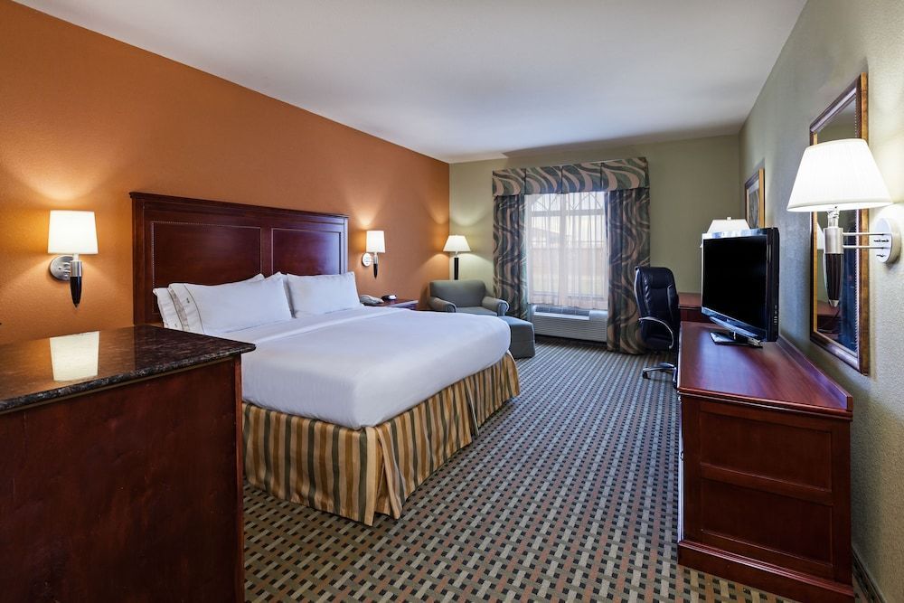 Holiday Inn Express & Suites AMARILLO EAST by IHG 2