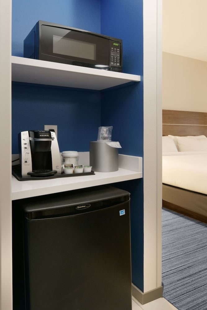Holiday Inn Express & Suites WILLIAMSTOWN - GLASSBORO by IHG 1