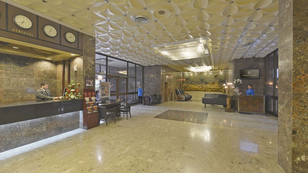 Grand Astoria Hotel 2