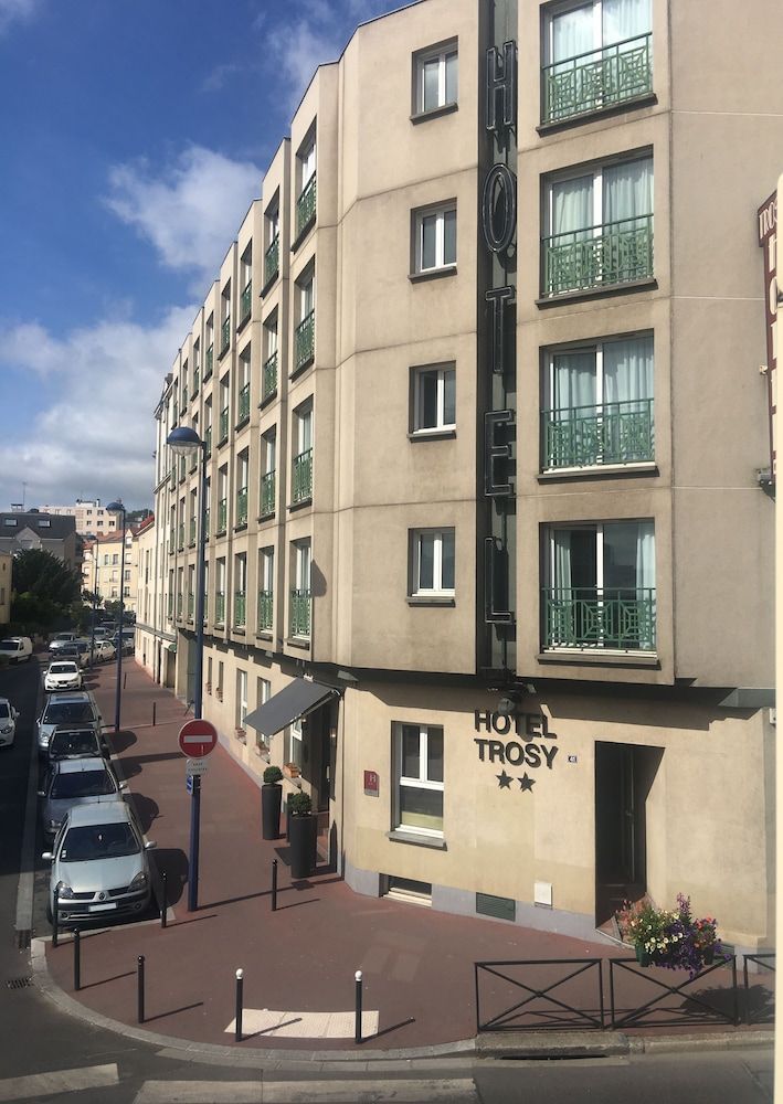 Hôtel du Trosy Clamart 1