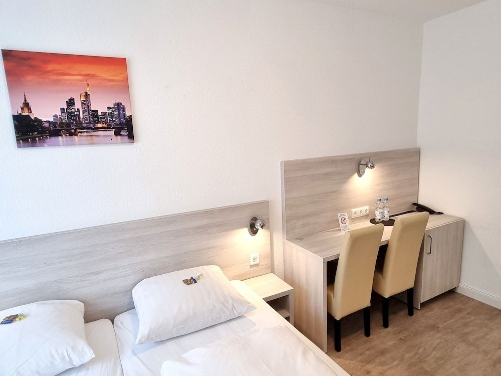 Adler Hotel Frankfurt 1