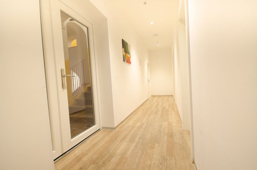 Rooms Ambrozic 2