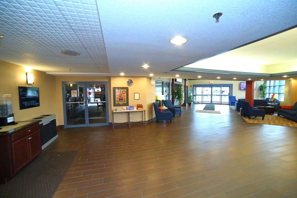Comfort Suites Bethlehem Near Lehigh University and LVI Airport 2