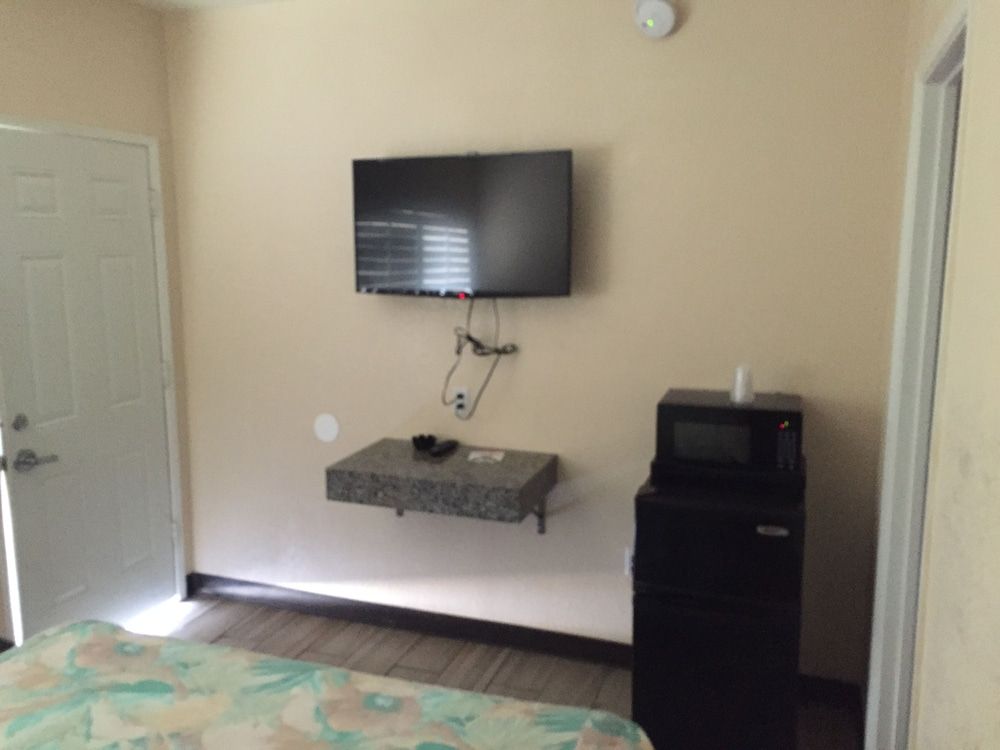 Ace Budget Motel 2