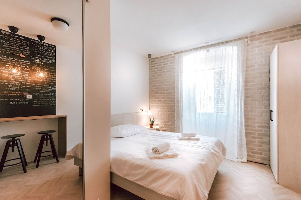 L&B Old Town Studio Apartments 2