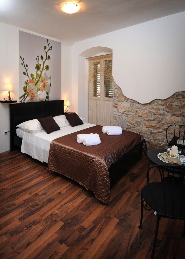 Rooms & Apartment Lasta 2