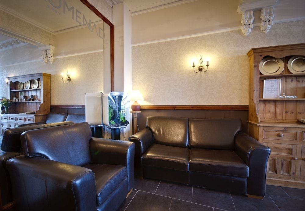 The Promenâd 2