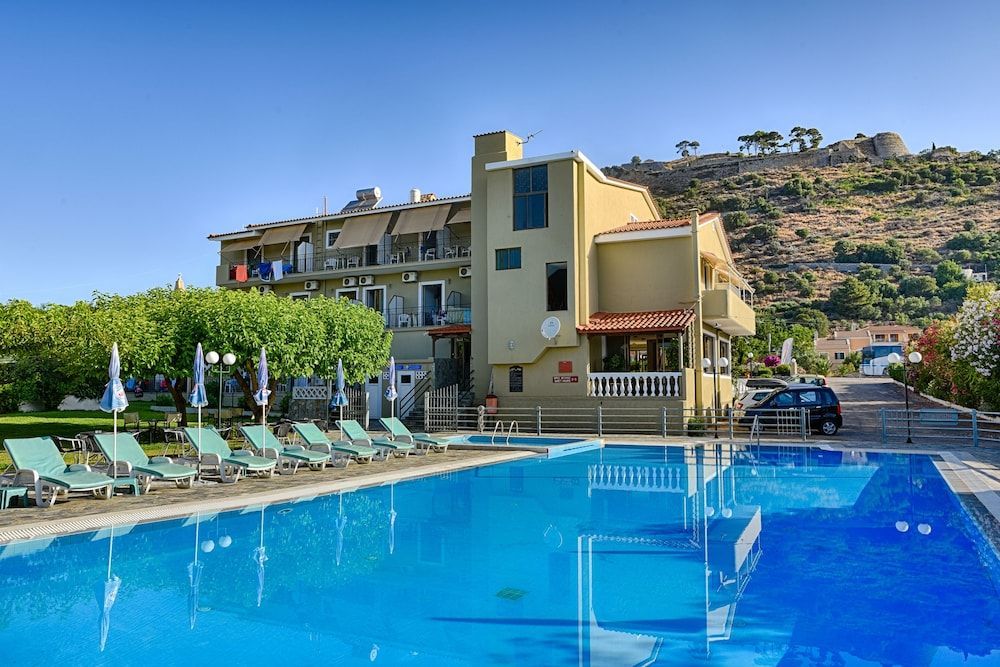 Ionis Hotel 1
