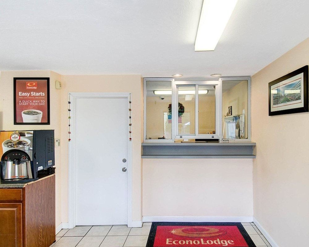 Econo Lodge Sharon - Foxborough 2