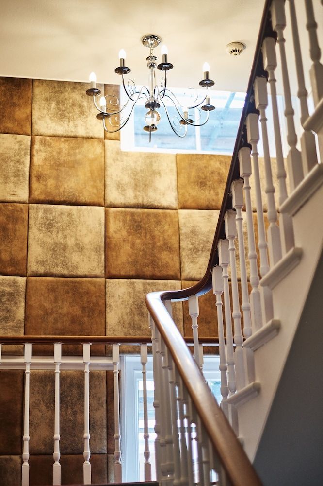 The Chequers Hotel 2