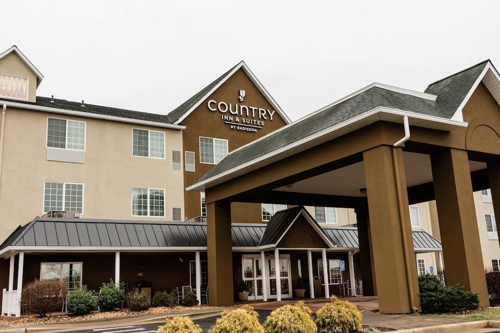 Country Inn & Suites by Radisson, Winchester, VA 1