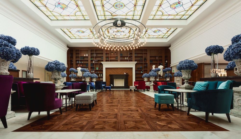Astor Garden Hotel 2