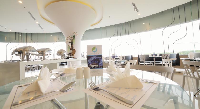 Ozone Hotel Pantai Indah Kapuk 2