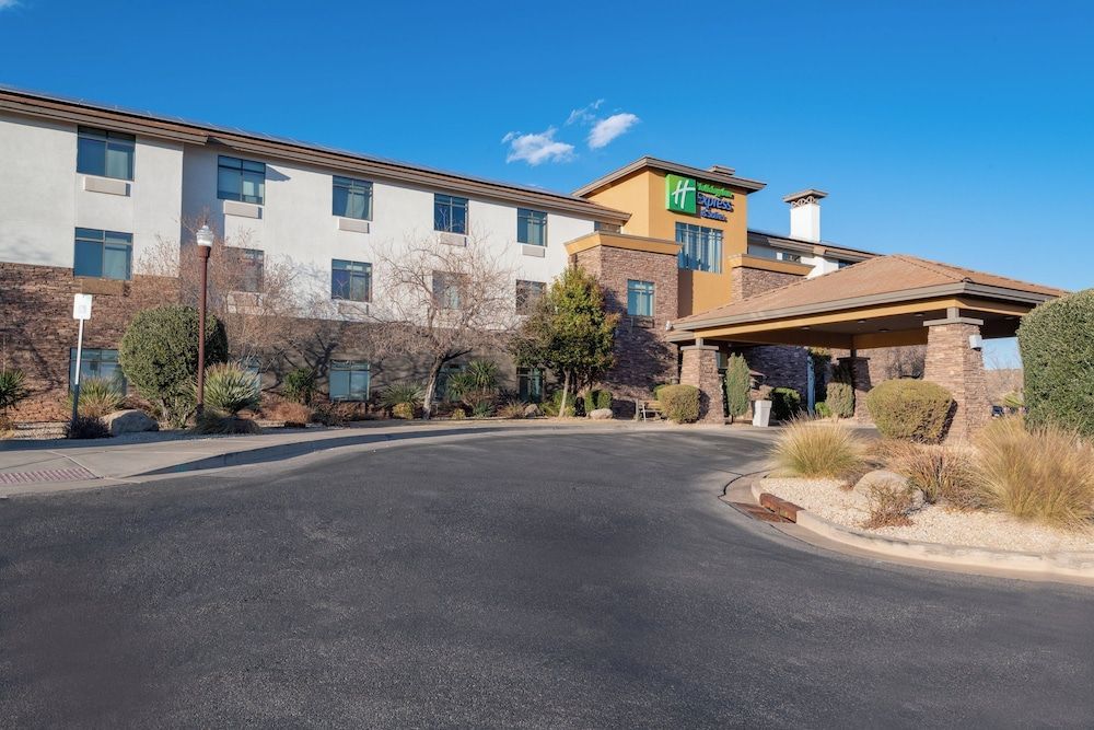 Holiday Inn Express & Suites ST. GEORGE NORTH - ZION by IHG 1