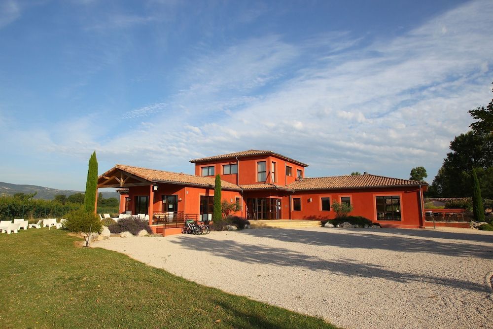 Vacancéole - Résidence le Domaine du Lac 1