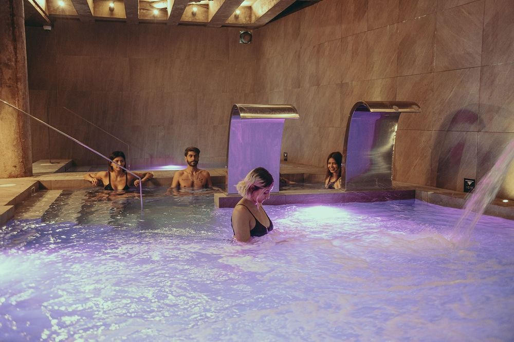 Viajero Bogotá Hostel & Spa 1
