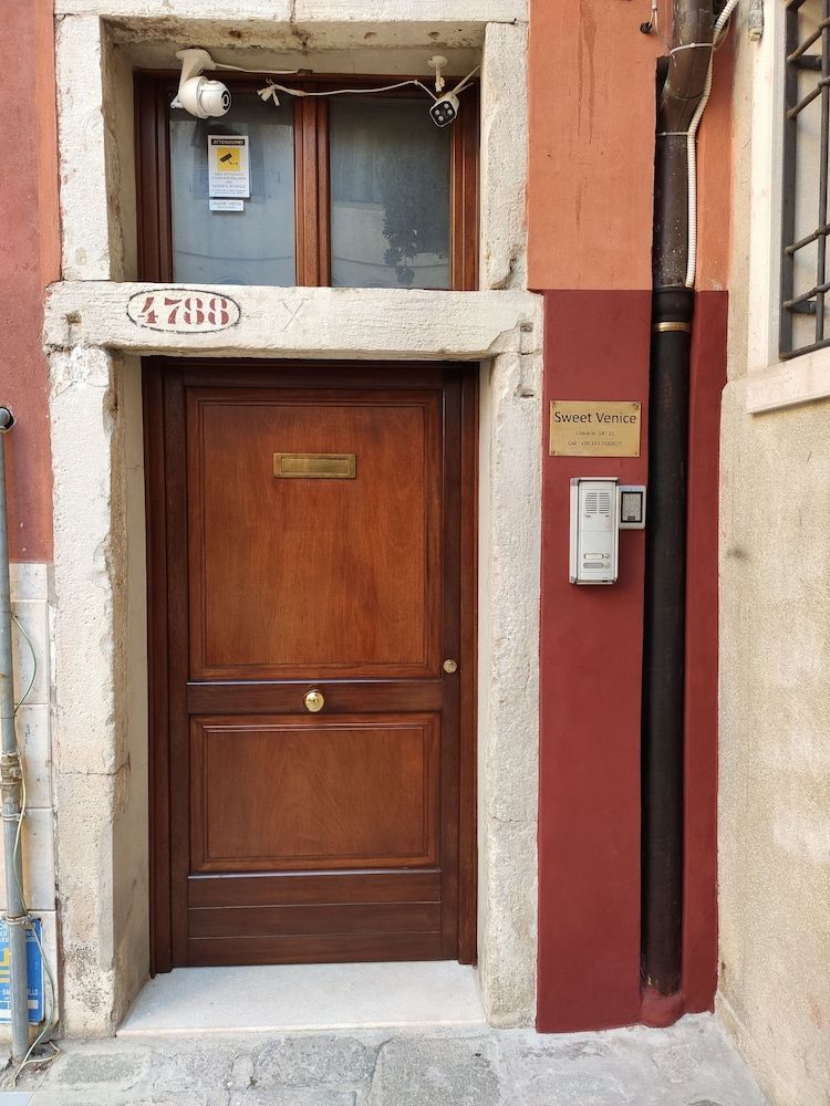 Sweet Venice - checkin at "Alloggi SS Giovanni e Paolo" 1