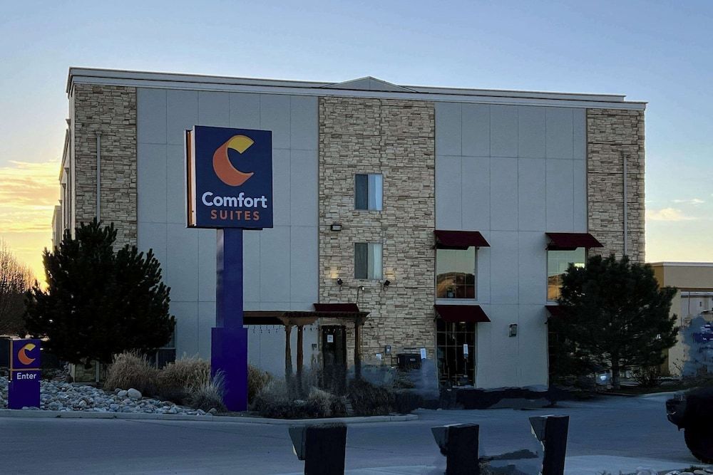 Comfort Suites Farmington 1