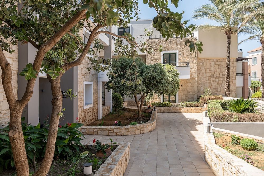 Elia Platanias 2