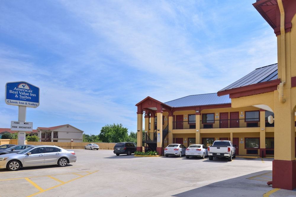 Americas Best Value Inn Downtown Houston 1