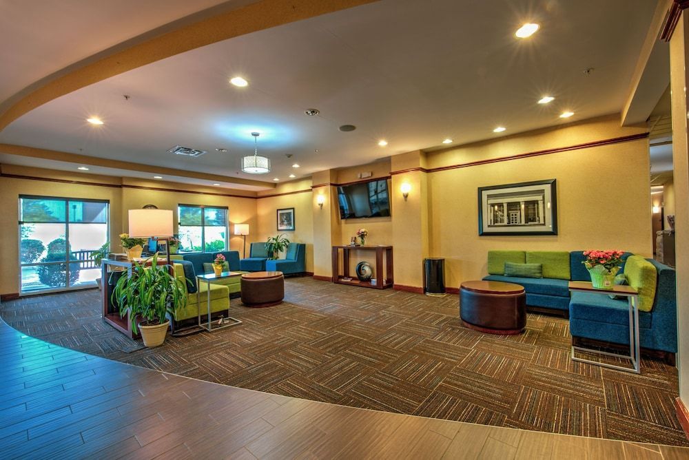Comfort Suites Urbana Champaign, University Area 2