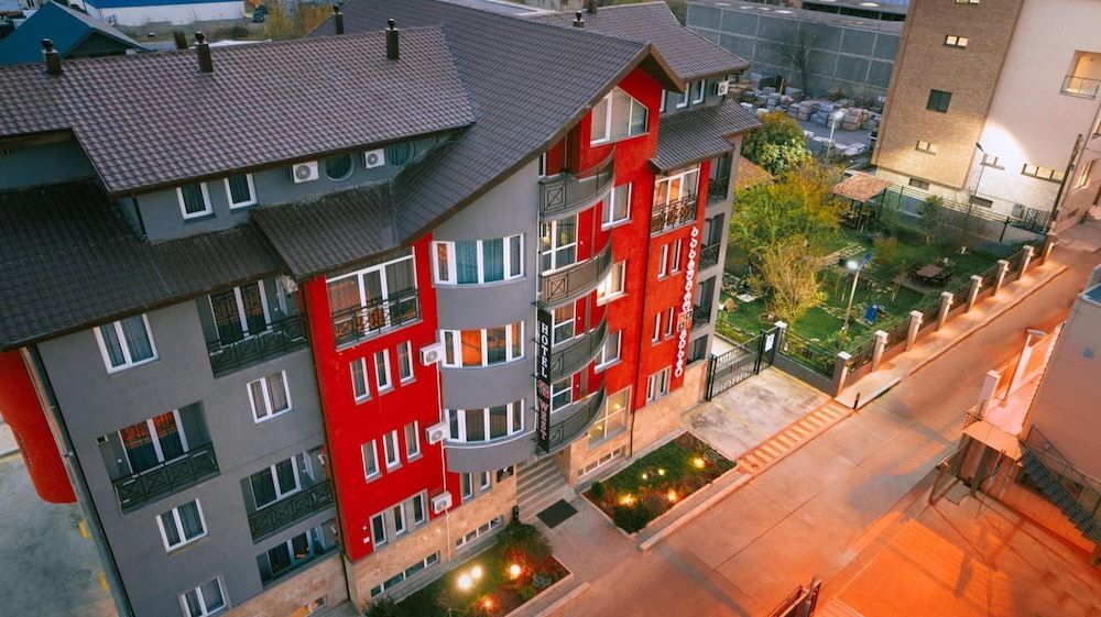 Apart Hotel West 1
