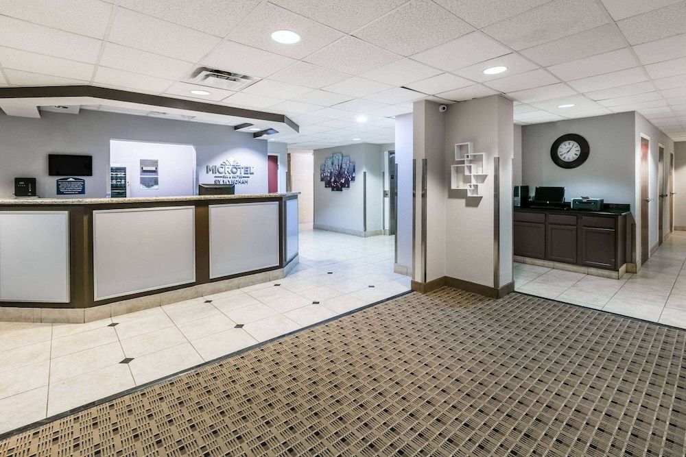 Microtel Inn and Suites Lafayette 2