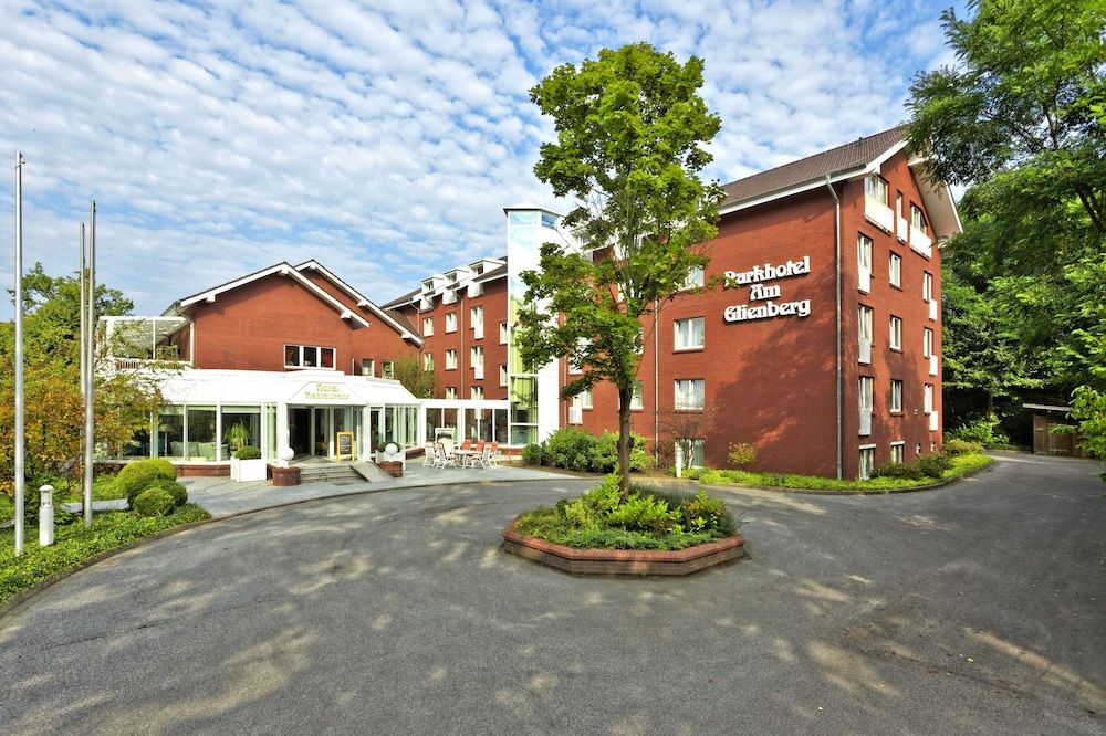 Parkhotel Am Glienberg by Fairway Hotels, Hotel mit Pool und Sauna 1