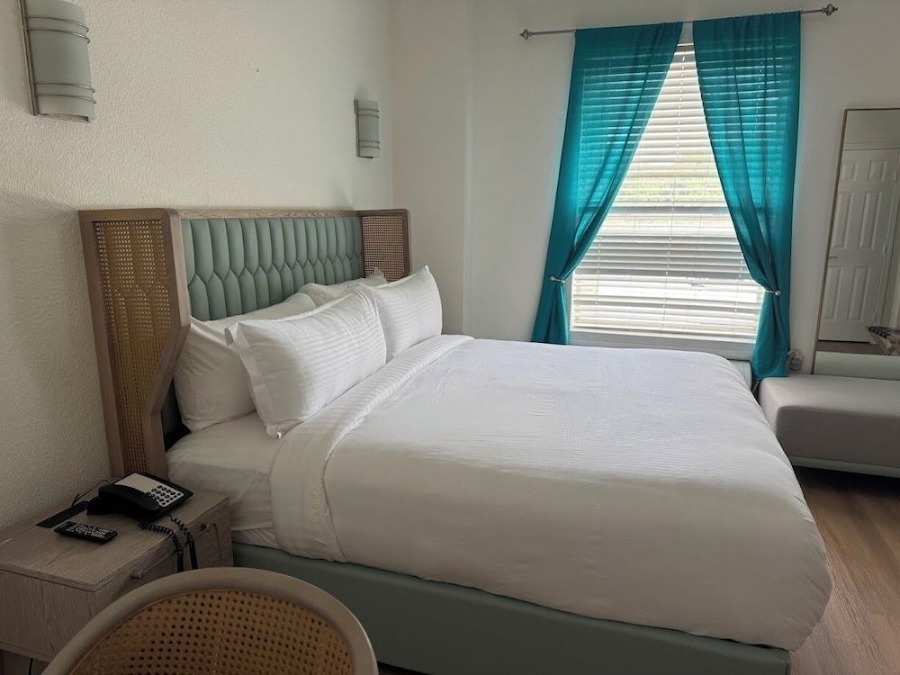 Athens Hotel & Suites 1