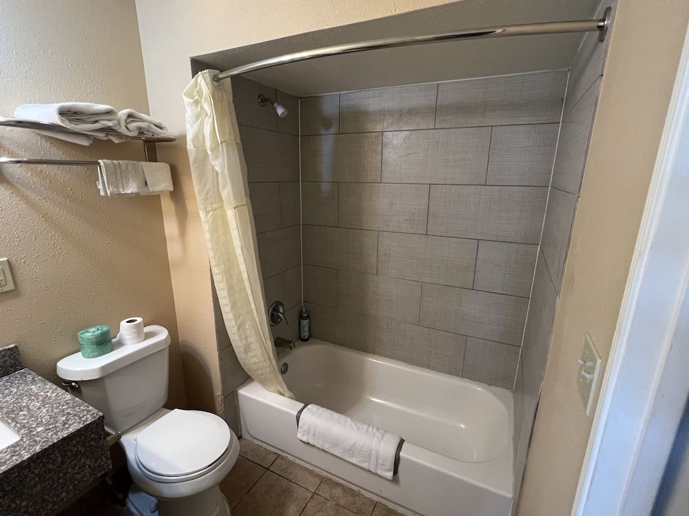 Country Inn-Giddings 2