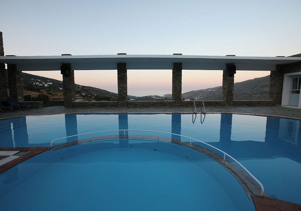 Perla Pool Hotel Andros 1