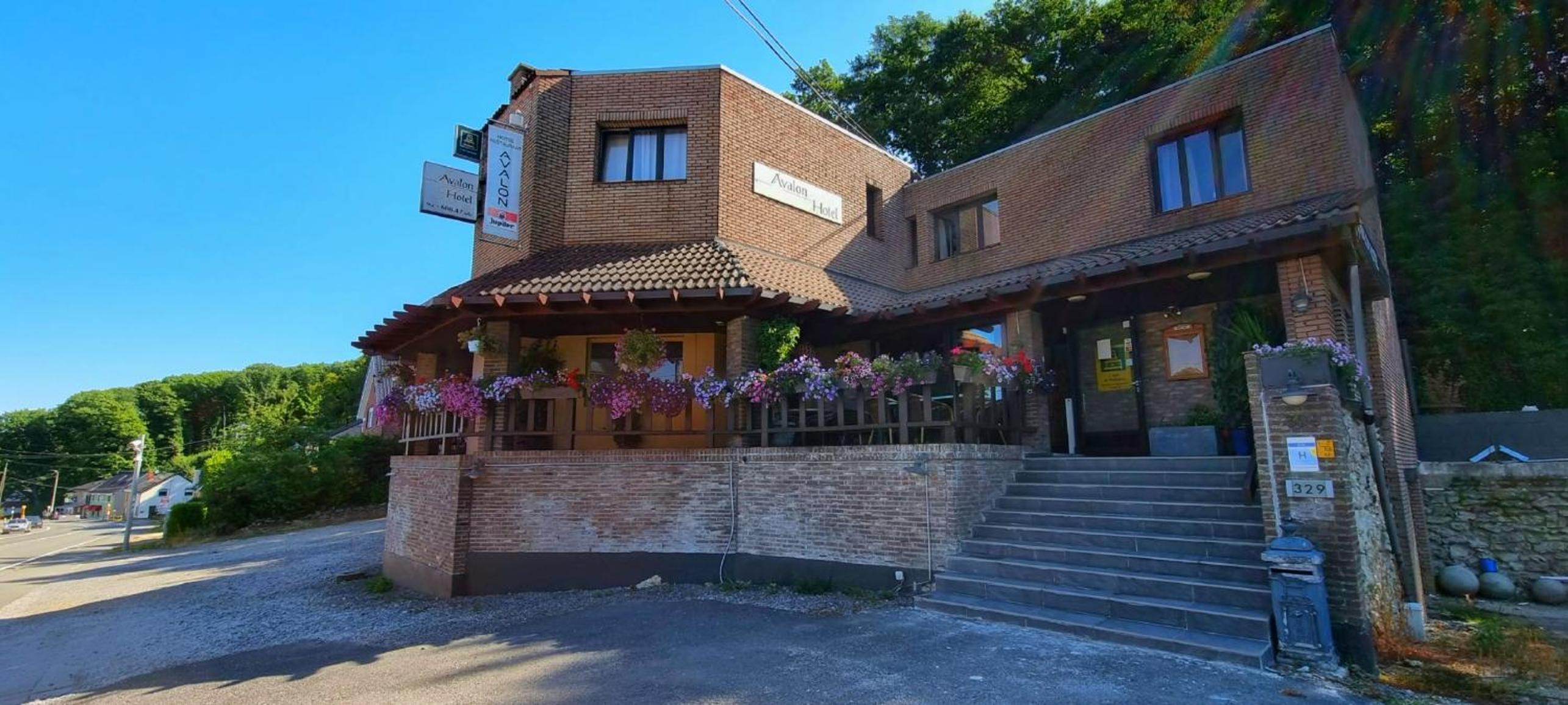 Avalon Hotel 1